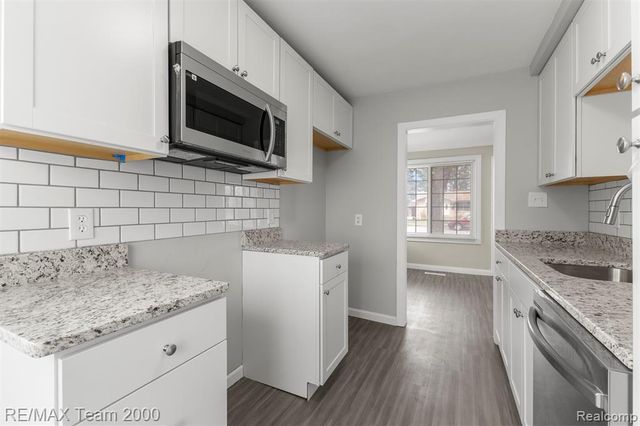 23245 Annapolis Street, Dearborn Heights, MI 48125