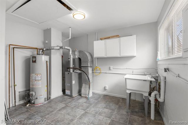 23245 Annapolis Street, Dearborn Heights, MI 48125