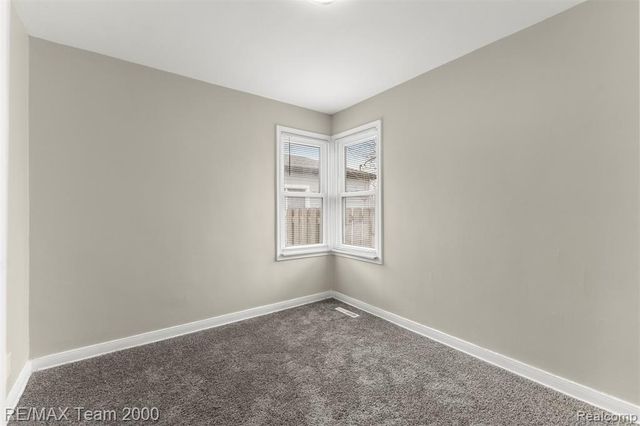 23245 Annapolis Street, Dearborn Heights, MI 48125