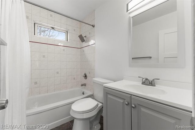 23245 Annapolis Street, Dearborn Heights, MI 48125