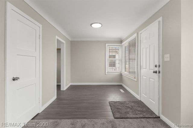 23245 Annapolis Street, Dearborn Heights, MI 48125