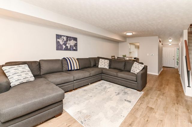 9964 Timbers Drive, Blue Ash, OH 45242