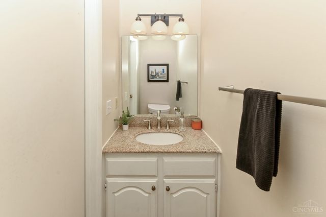 9964 Timbers Drive, Blue Ash, OH 45242