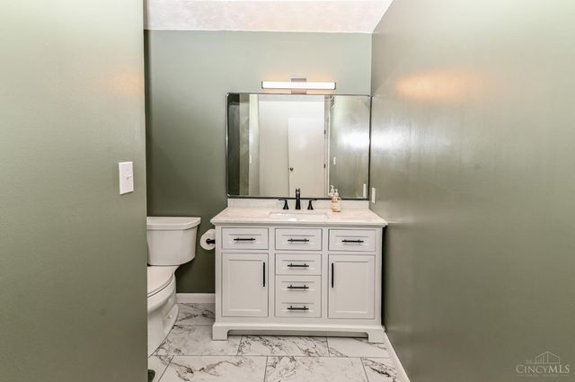 9964 Timbers Drive, Blue Ash, OH 45242