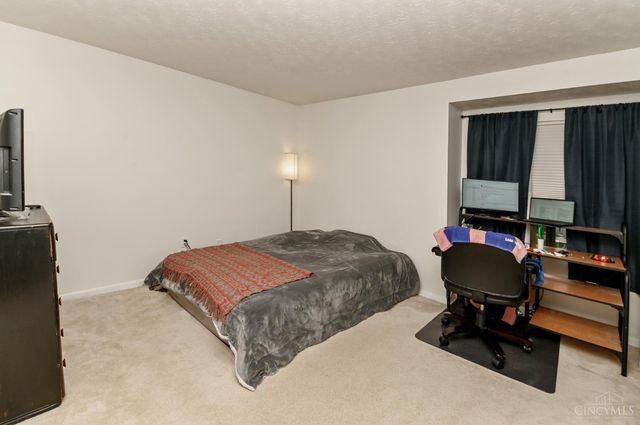 9964 Timbers Drive, Blue Ash, OH 45242