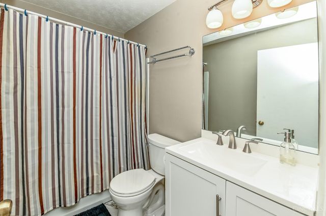 9964 Timbers Drive, Blue Ash, OH 45242