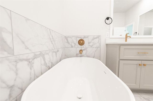 908 Peony Place, Edmond, OK 73034