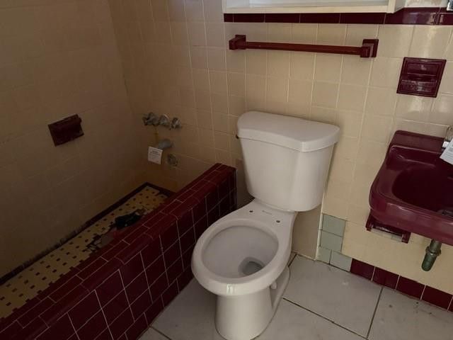 6911 Harding Street, Hollywood, FL 33024