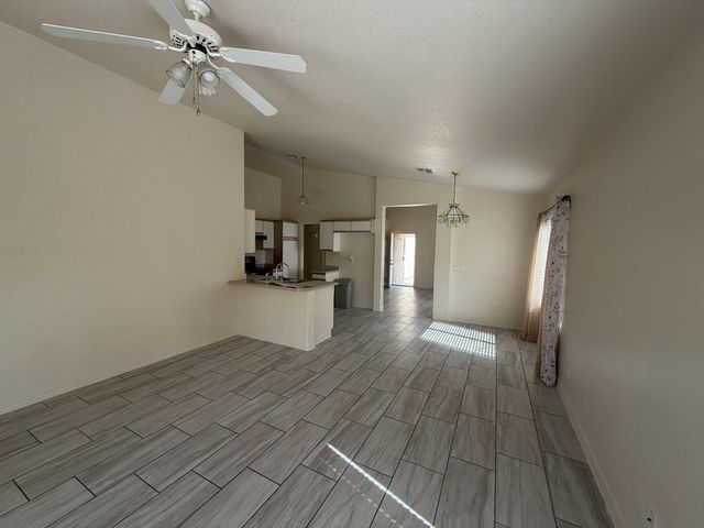8563 W Mission Lane, Peoria, AZ 85345