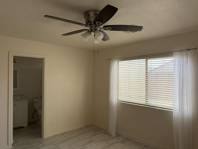 8563 W Mission Lane, Peoria, AZ 85345