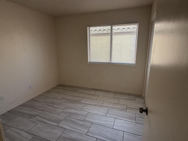 8563 W Mission Lane, Peoria, AZ 85345