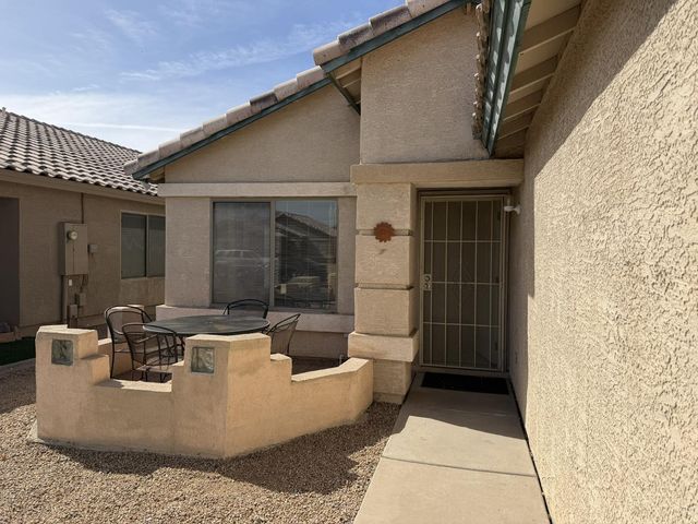 8563 W Mission Lane, Peoria, AZ 85345