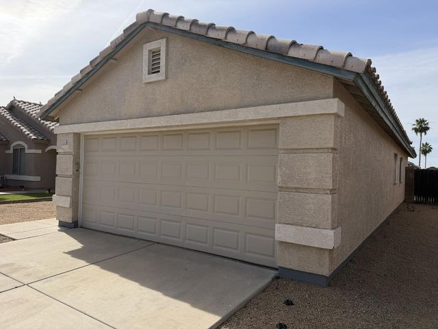 8563 W Mission Lane, Peoria, AZ 85345