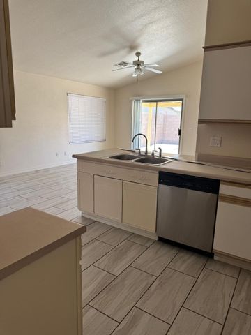8563 W Mission Lane, Peoria, AZ 85345