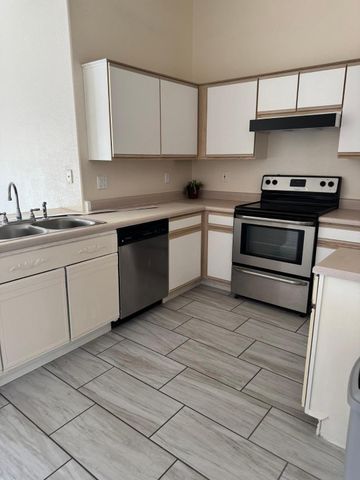 8563 W Mission Lane, Peoria, AZ 85345