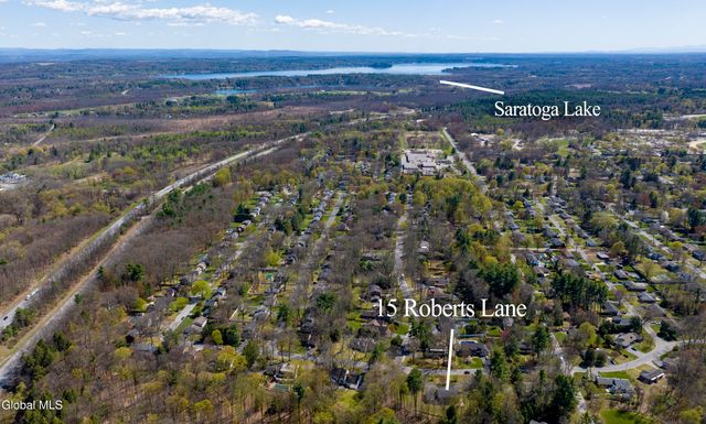 15 Roberts Lane, Saratoga Springs, NY 12866