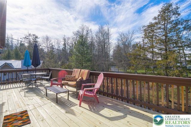 41 Longfellow Circle, Penn Forest Twp, PA 18210