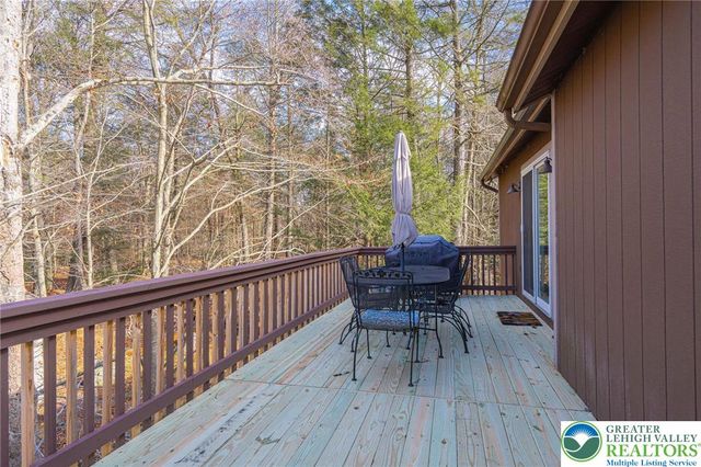 41 Longfellow Circle, Penn Forest Twp, PA 18210