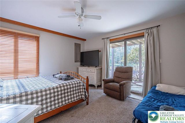 41 Longfellow Circle, Penn Forest Twp, PA 18210