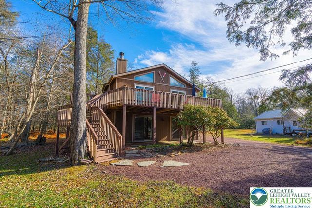 41 Longfellow Circle, Penn Forest Twp, PA 18210