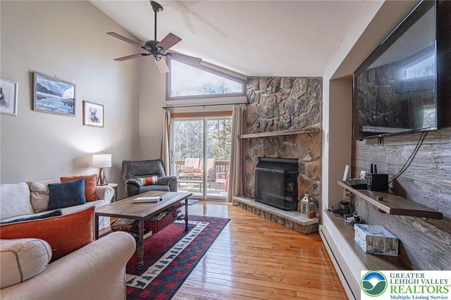 41 Longfellow Circle, Penn Forest Twp, PA 18210