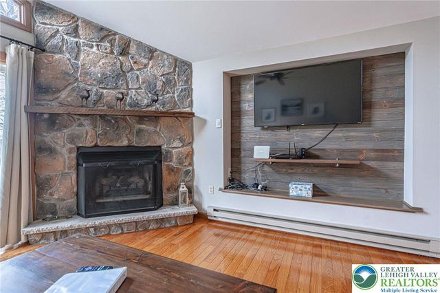 41 Longfellow Circle, Penn Forest Twp, PA 18210