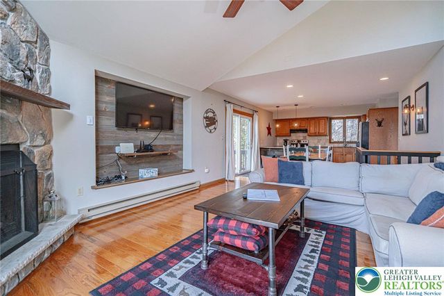 41 Longfellow Circle, Penn Forest Twp, PA 18210