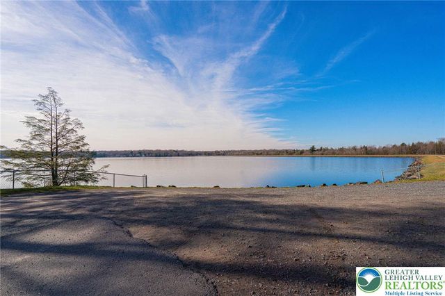 41 Longfellow Circle, Penn Forest Twp, PA 18210