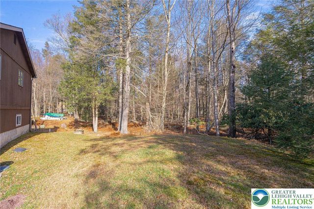 41 Longfellow Circle, Penn Forest Twp, PA 18210