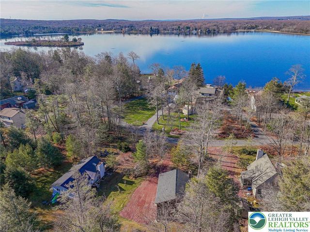 41 Longfellow Circle, Penn Forest Twp, PA 18210