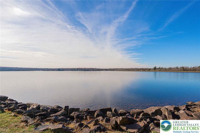 41 Longfellow Circle, Penn Forest Twp, PA 18210