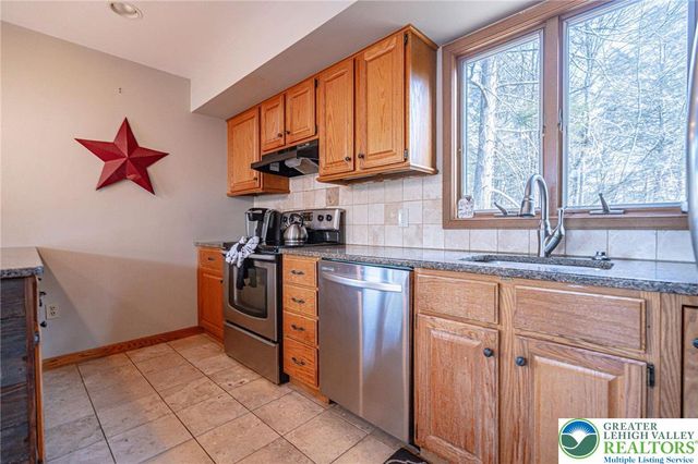 41 Longfellow Circle, Penn Forest Twp, PA 18210