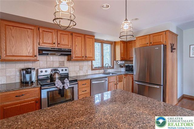 41 Longfellow Circle, Penn Forest Twp, PA 18210