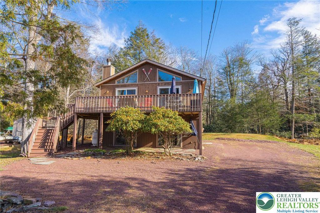 41 Longfellow Circle, Penn Forest Twp, PA 18210