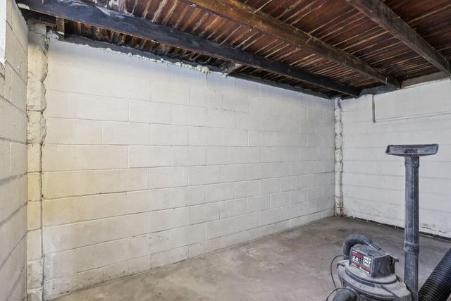 817 E Otjen STREET, Milwaukee, WI 53207