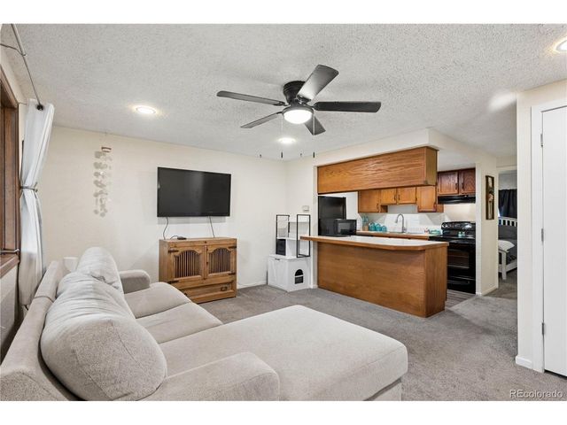 1370 Estes St 102, Lakewood, CO 80215