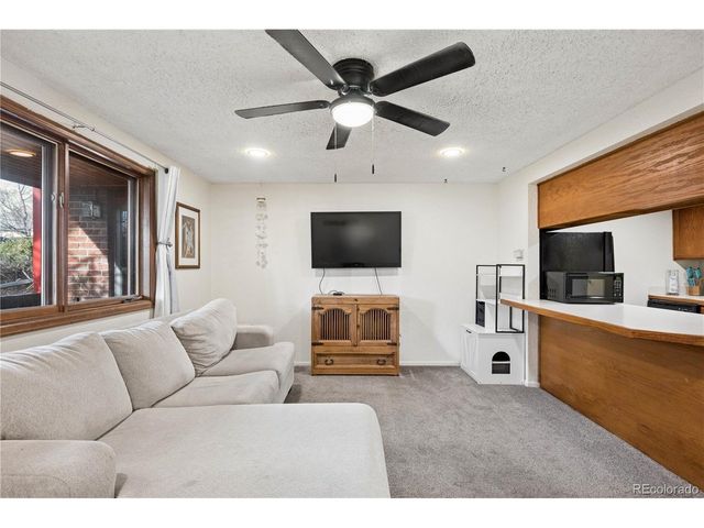 1370 Estes St 102, Lakewood, CO 80215