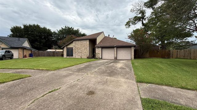 430 Enfield Drive, Highlands, TX 77562
