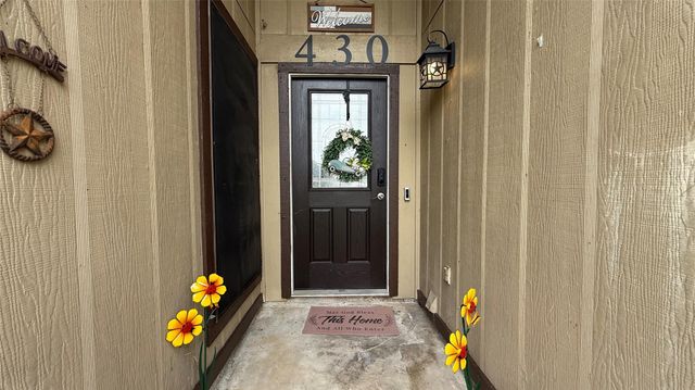 430 Enfield Drive, Highlands, TX 77562
