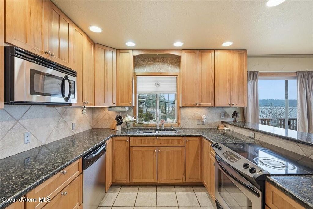 2395 S Silver Beach Road, Coeur d'Alene, ID 83814 photo 12