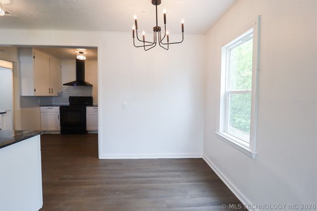 1008 E King Place, Tulsa, OK 74106