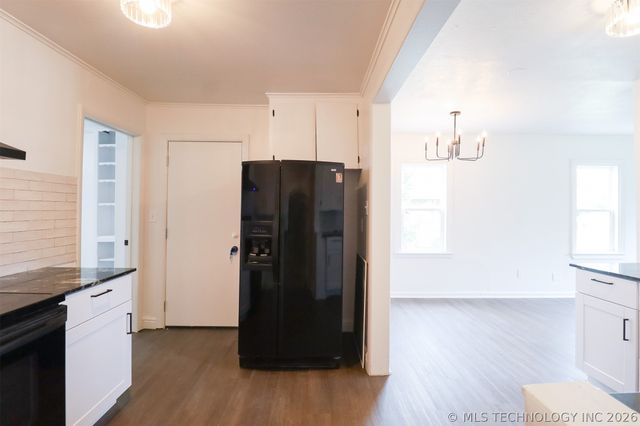 1008 E King Place, Tulsa, OK 74106