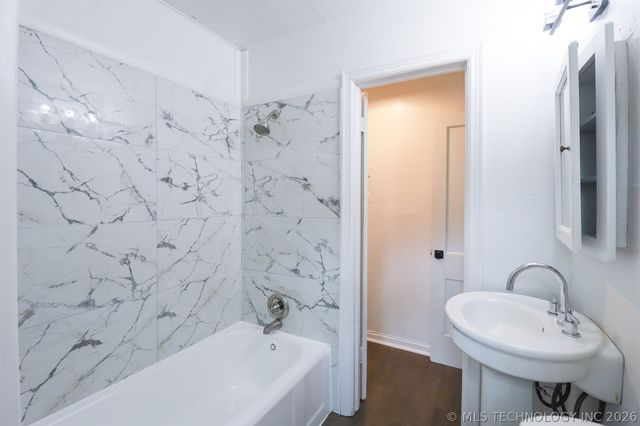 1008 E King Place, Tulsa, OK 74106