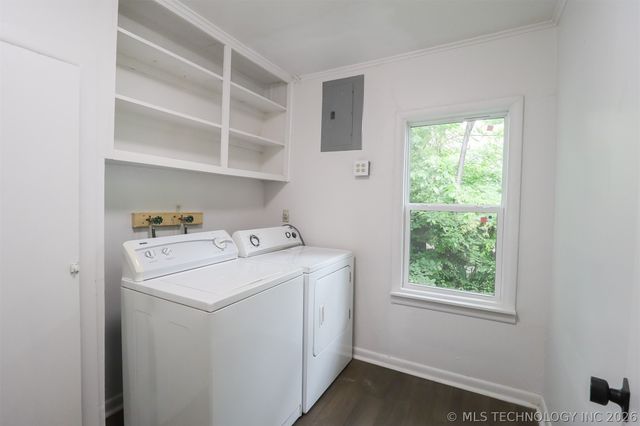 1008 E King Place, Tulsa, OK 74106