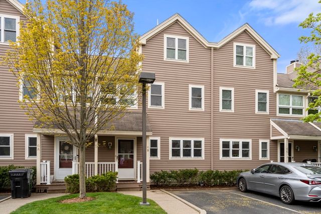 6 Locust Ln 2, Watertown, MA 02472