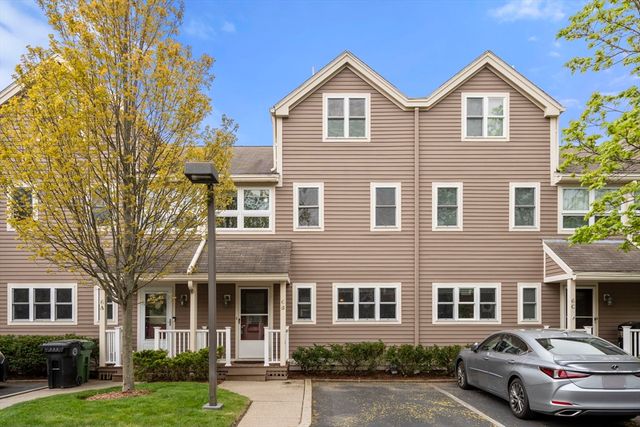 6 Locust Ln 2, Watertown, MA 02472