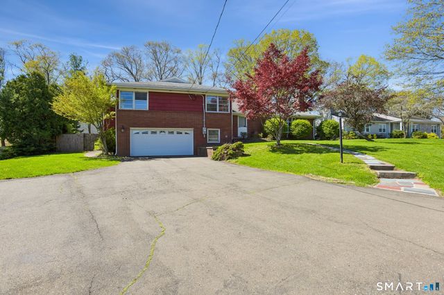 104 Knollwood Drive, New Haven, CT 06515