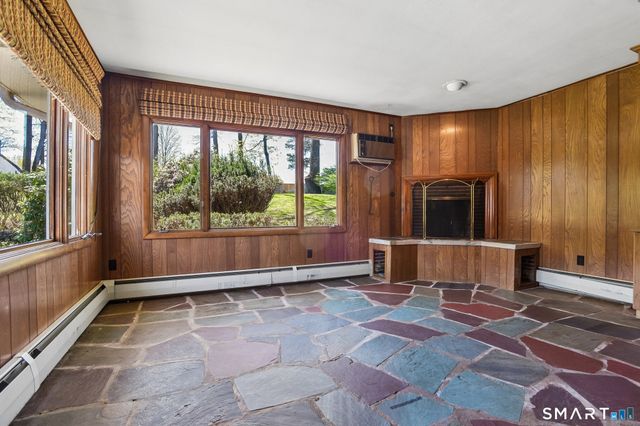 104 Knollwood Drive, New Haven, CT 06515