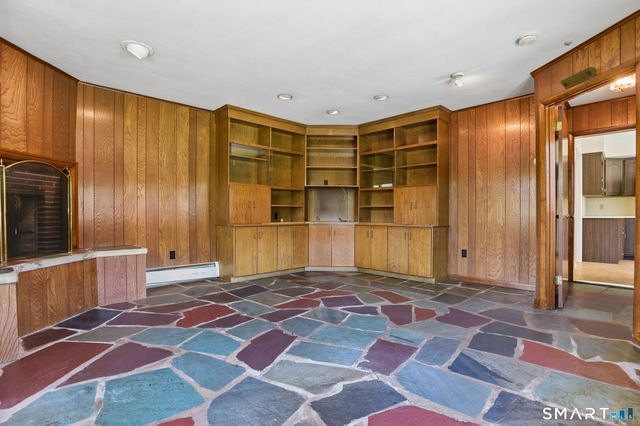 104 Knollwood Drive, New Haven, CT 06515
