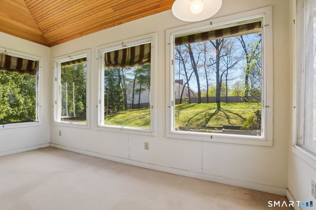104 Knollwood Drive, New Haven, CT 06515